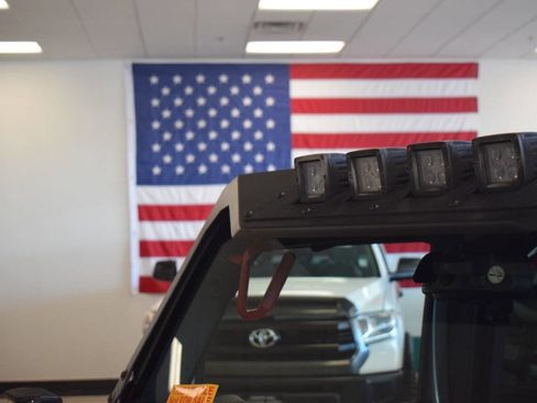 Used 2018 Jeep Wrangler Unlimited Sport S image 18