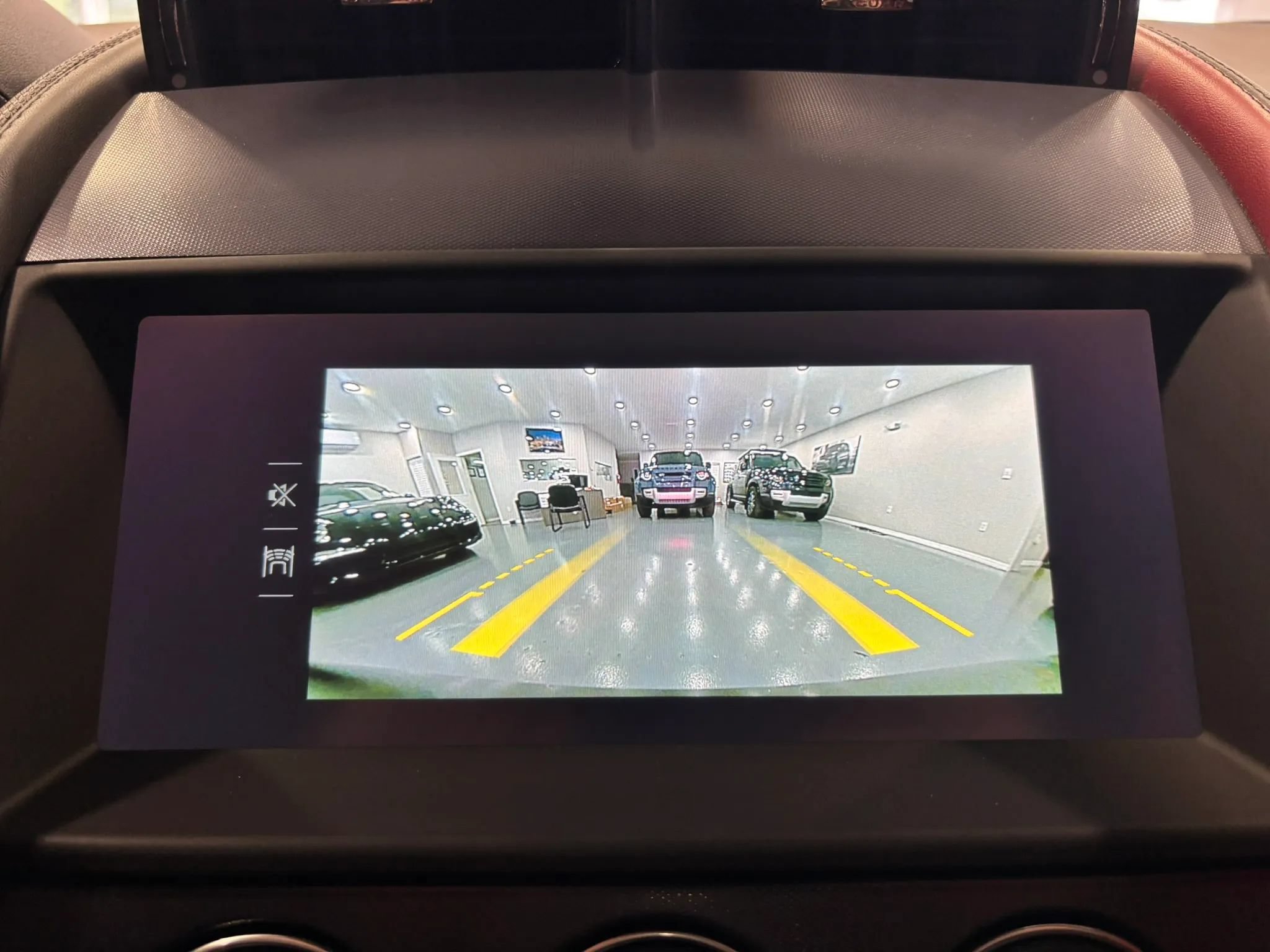 Used 2020 Jaguar F-TYPE Convertible RWD image 28