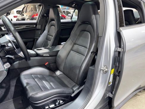 Used 2018 Porsche Panamera 4S image 9