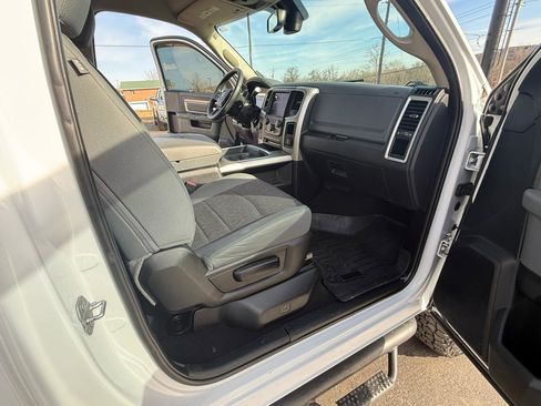 Used 2018 RAM 3500 SLT w/ Cold Weather Group image 32