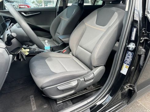 Used 2025 Kia Niro LX FWD image 6