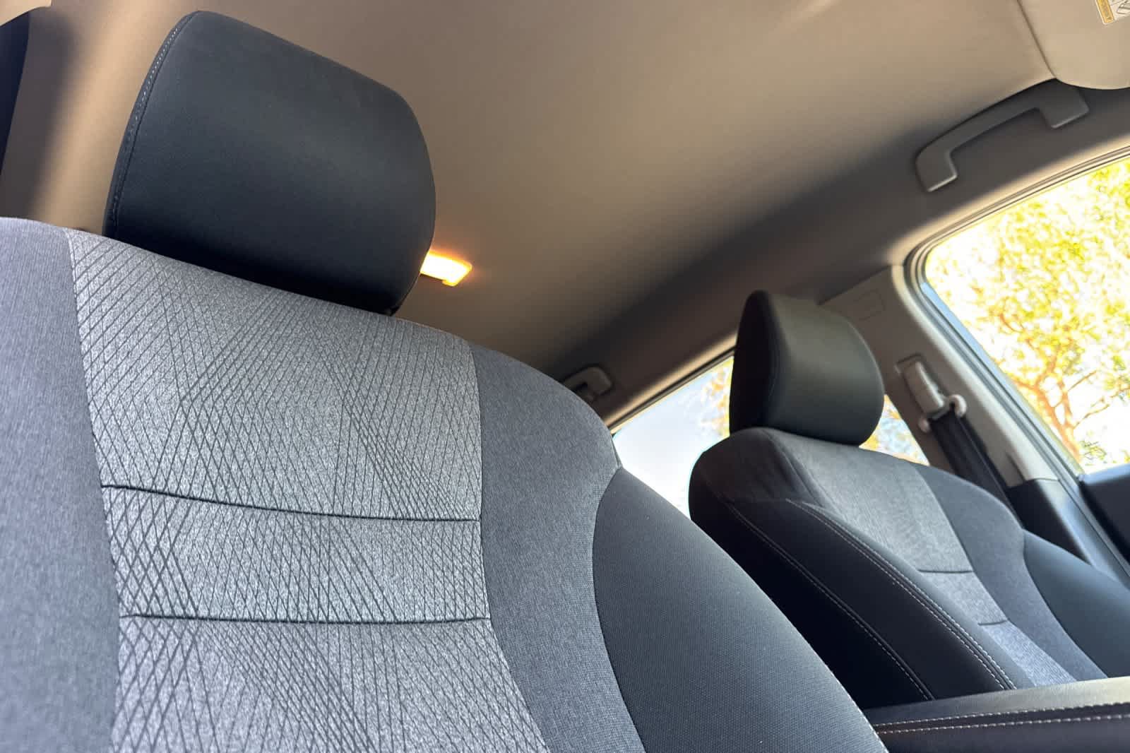 Used 2025 Nissan Rogue SV FWD image 17