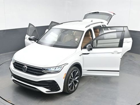 Used 2022 Volkswagen Tiguan SE R-Line FWD image 49