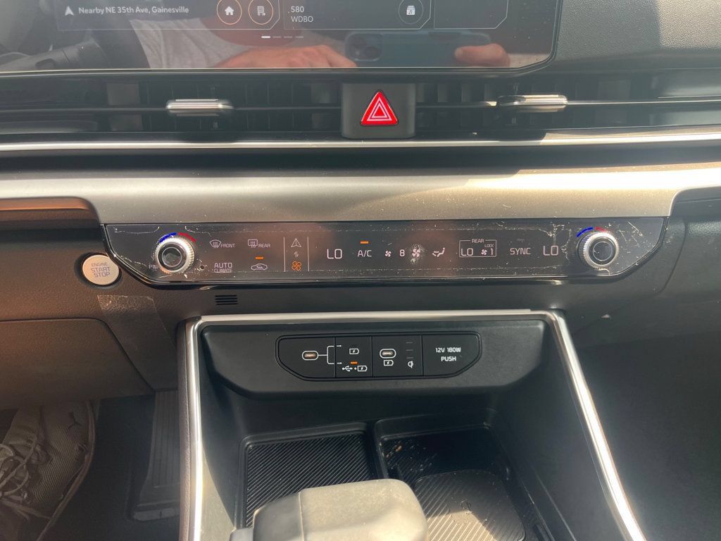 Used 2026 Kia Carnival SX w/ SX Dark Edition Package FWD image 20