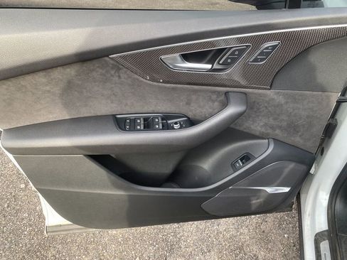 Used 2020 Audi SQ7 Premium Plus w/ S Executive Package image 11