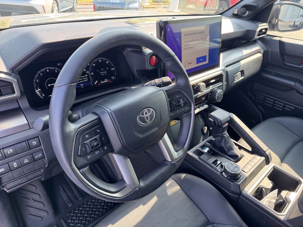 Used 2025 Toyota 4Runner TRD Off-Road Premium AWD/4WD image 16