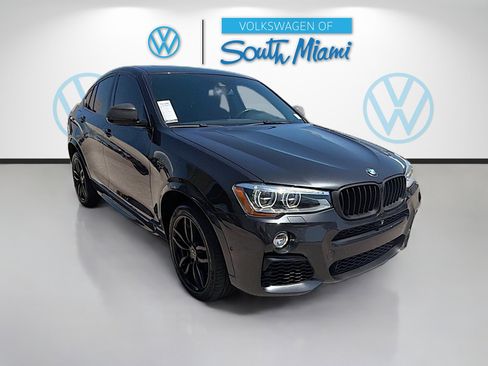 Used 2018 BMW X4 M40i image 1