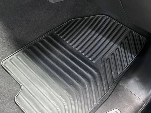 Used 2022 Chevrolet Silverado 1500 LT image 41