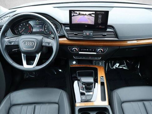 Used 2023 Audi Q5 2.0T Premium w/ Convenience Package AWD/4WD image 22