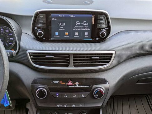 Used 2019 Hyundai Tucson SE image 18