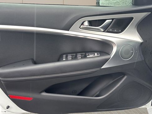 Used 2026 Genesis G70 2.5T Prestige image 16