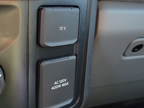 Used 2025 Ford F250 XLT image 10