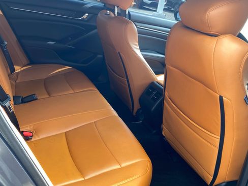 Used 2020 Honda Accord EX image 13