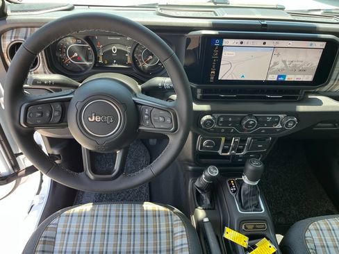 New 2026 Jeep Gladiator Sport AWD/4WD image 7