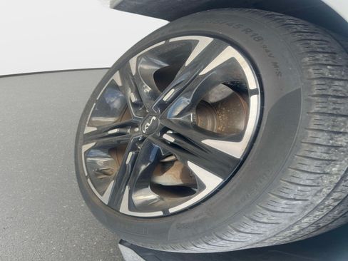 Used 2024 Kia K5 GT-Line w/ GT-Line Premium Package FWD image 3
