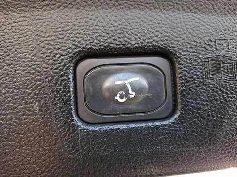 Certified 2022 Ford Edge SEL w/ Convenience Package image 30