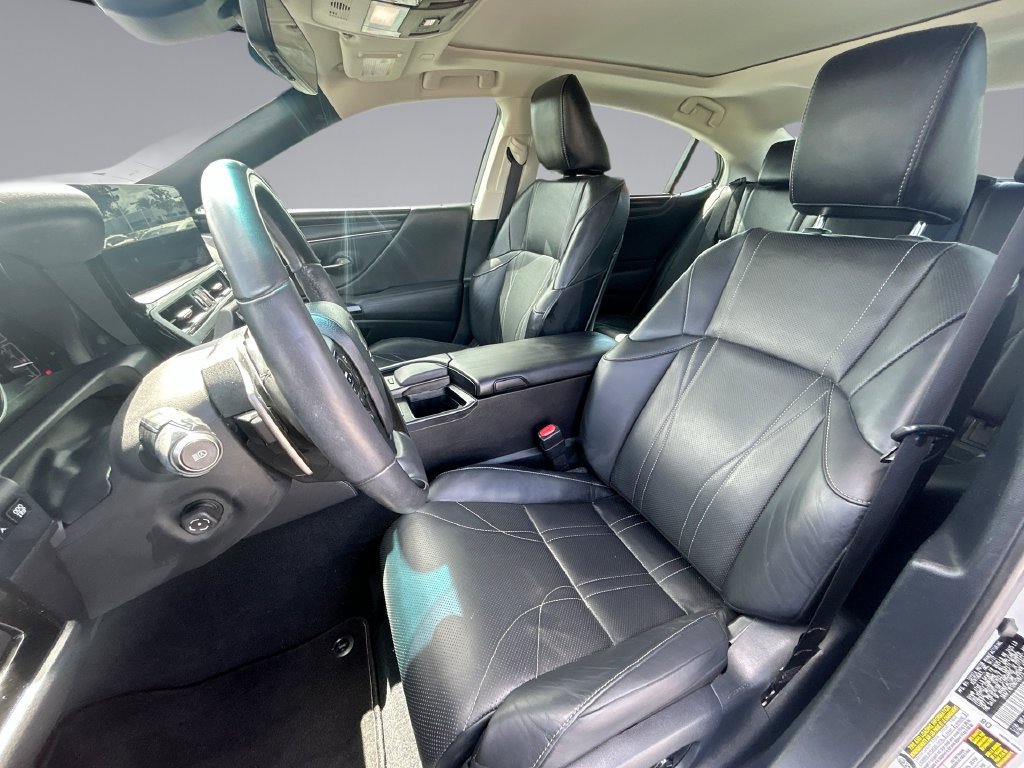 Used 2022 Lexus ES 350 Ultra Luxury w/ Accessory Package 2 FWD image 12