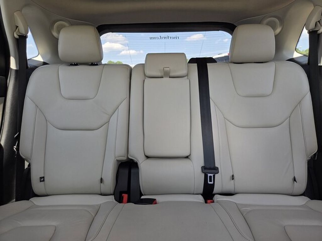 Certified 2022 Ford Edge Titanium AWD/4WD image 12