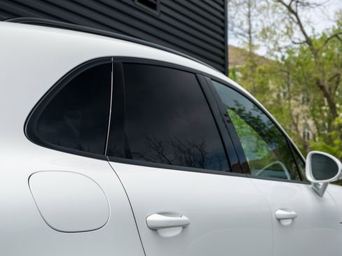 Certified 2026 Porsche Macan AWD/4WD image 42