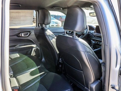 New 2026 Jeep Compass Latitude image 17