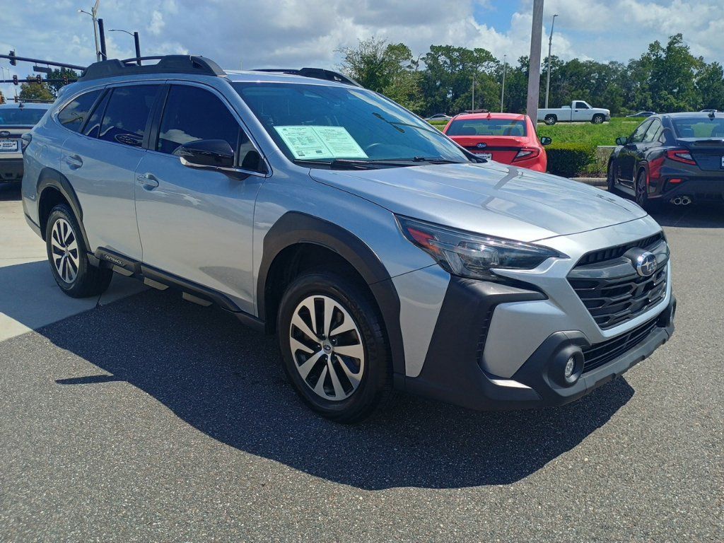 Certified 2024 Subaru Outback Premium AWD/4WD image 3