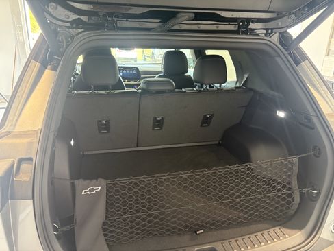 Used 2025 Chevrolet Equinox LT w/ Convenience Package II image 4