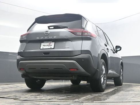 Used 2023 Nissan Rogue S image 35
