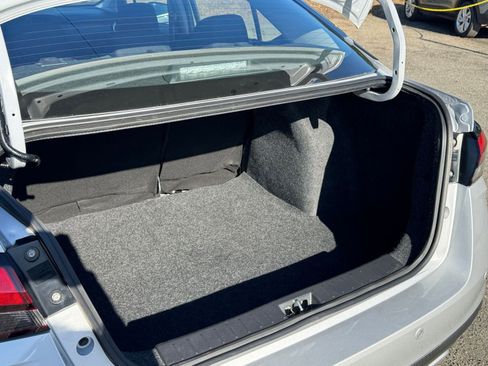 Used 2025 Nissan Versa SV image 29