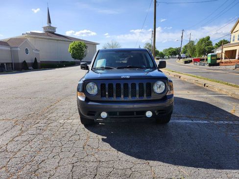 Used 2015 Jeep Patriot Latitude w/ Trailer Tow Prep Group FWD image 2