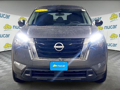 Used 2025 Nissan Pathfinder S image 2