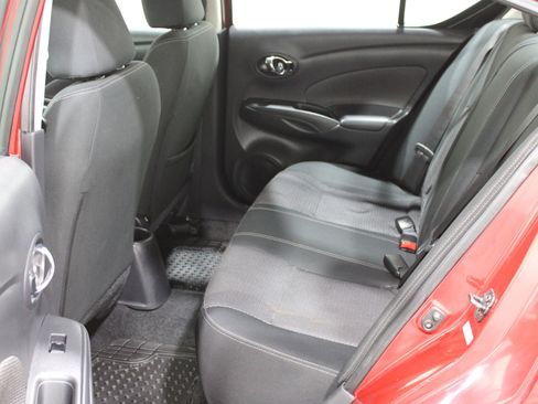 Used 2019 Nissan Versa SV image 18