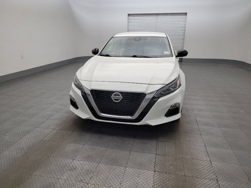 Used 2022 Nissan Altima 2.5 SR FWD image 15
