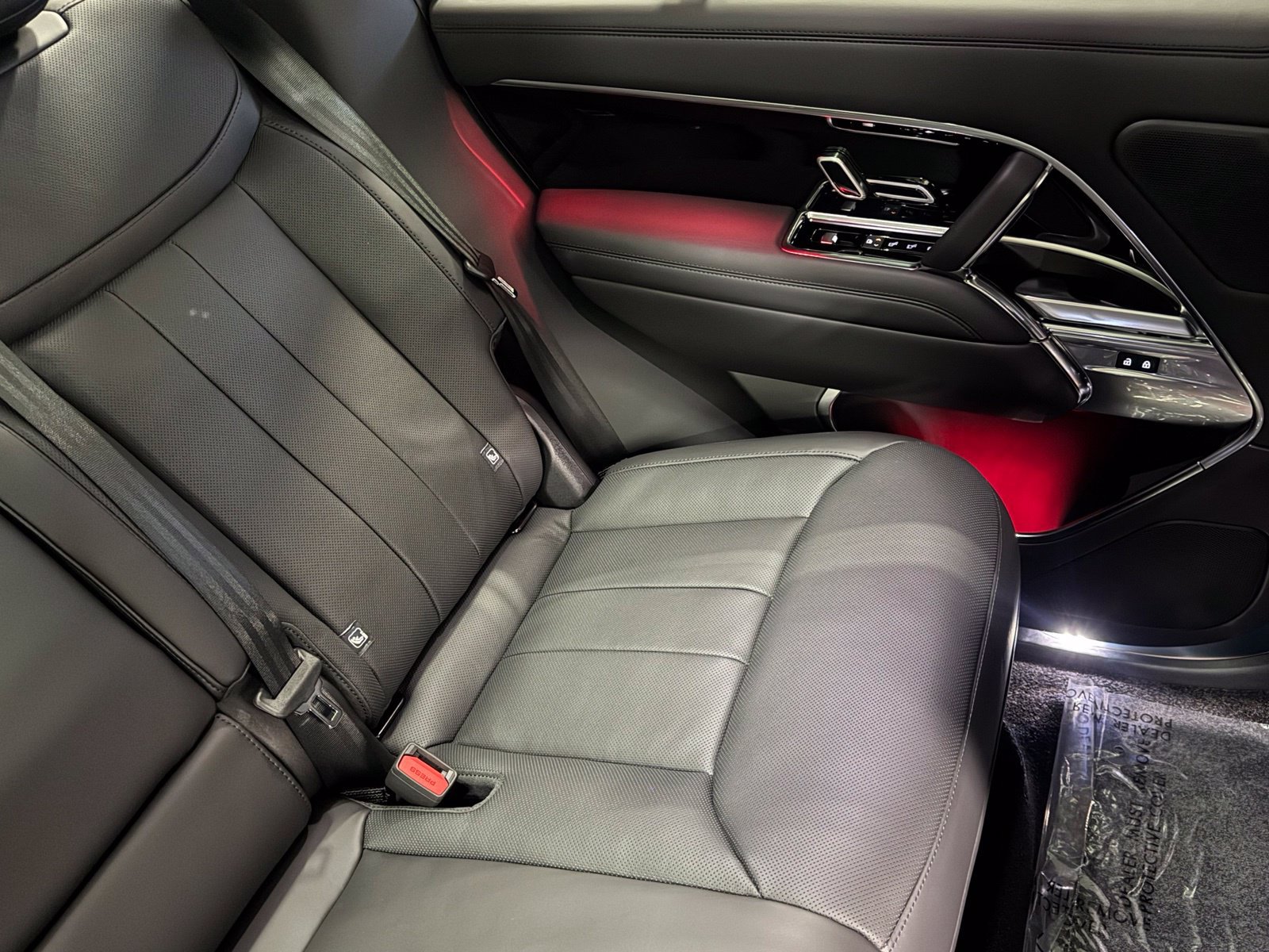 New 2026 Land Rover Range Rover SE AWD/4WD image 31