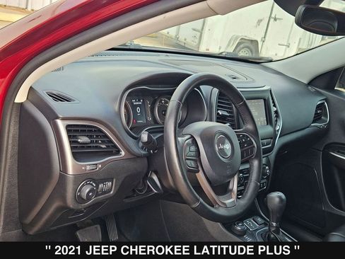 Used 2021 Jeep Cherokee Latitude Plus AWD/4WD image 13