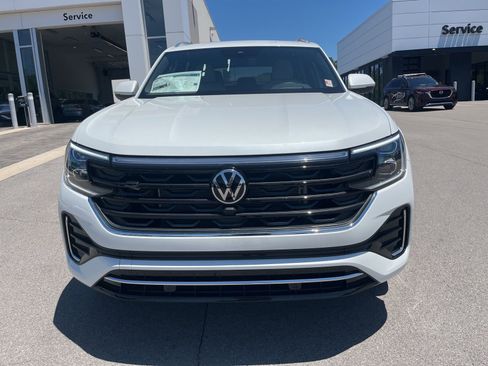 New 2026 Volkswagen Atlas Cross Sport SEL Premium R-Line AWD/4WD image 2