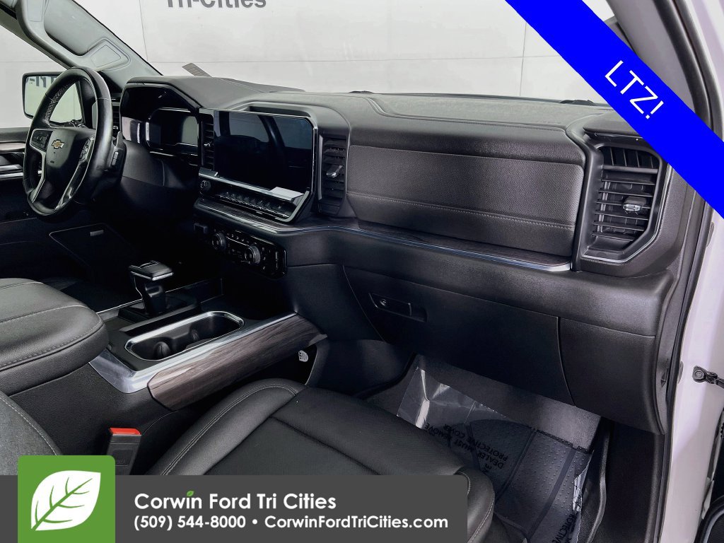 Used 2024 Chevrolet Silverado 1500 LTZ w/ LTZ Convenience Package II AWD/4WD image 30