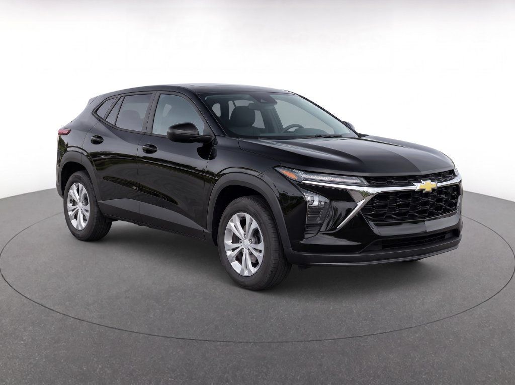Used 2024 Chevrolet Trax LS FWD image 7