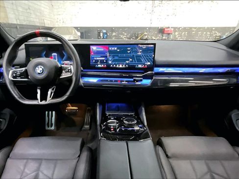 Used 2024 BMW i5 M60 w/ Premium Package AWD/4WD image 17