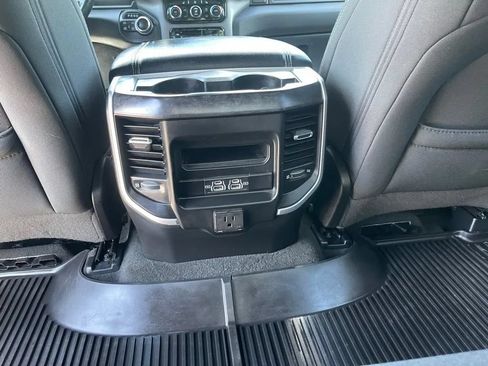 Used 2022 RAM 1500 Big Horn AWD/4WD image 18