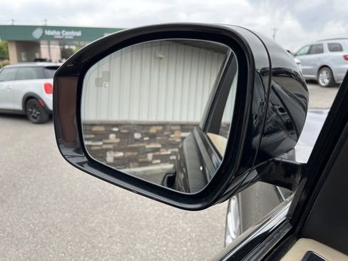 Used 2016 Land Rover Range Rover Supercharged image 24