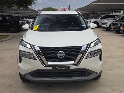 Used 2022 Nissan Rogue SV FWD image 8