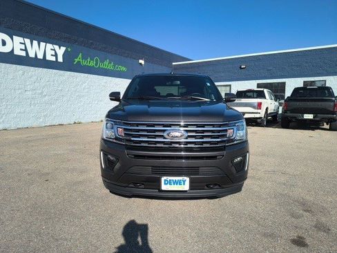 Used 2019 Ford Expedition XLT w/ Equipment Group 202A image 8