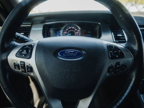 Used 2015 Ford Taurus SHO image 15
