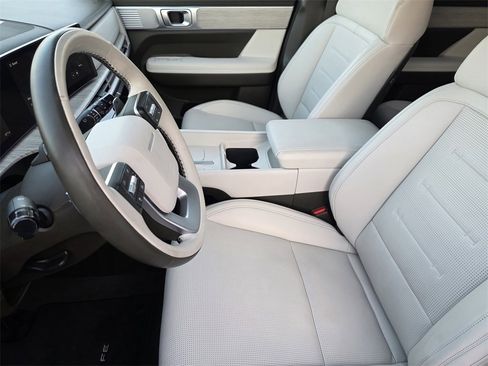 Used 2024 Hyundai Santa Fe Calligraphy image 9
