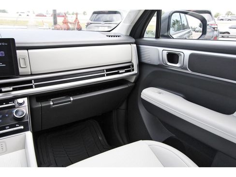 Used 2025 Hyundai Santa Fe SEL AWD/4WD image 10