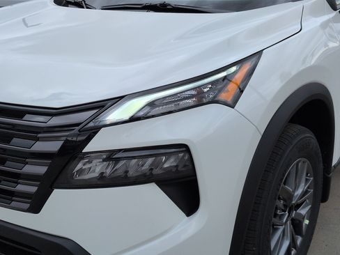 New 2026 Nissan Rogue S FWD image 8