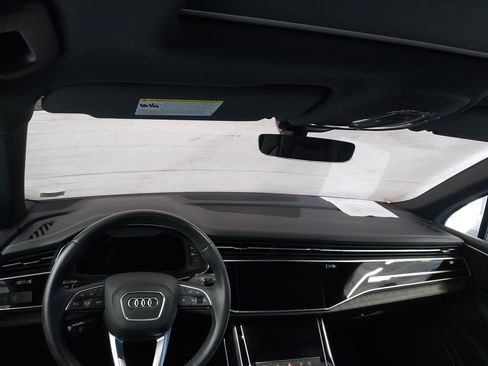 Used 2023 Audi Q7 2.0T Premium w/ Convenience Package AWD/4WD image 5