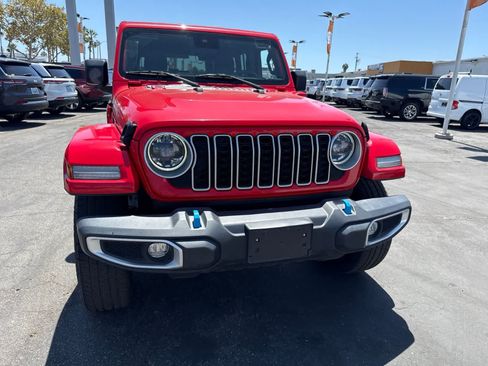 Used 2024 Jeep Wrangler Unlimited Sahara AWD/4WD image 6
