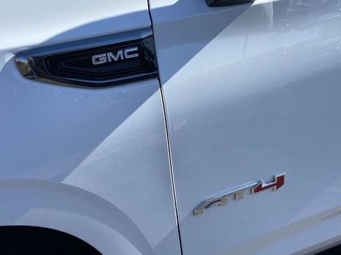 Used 2024 GMC Yukon AT4 image 29