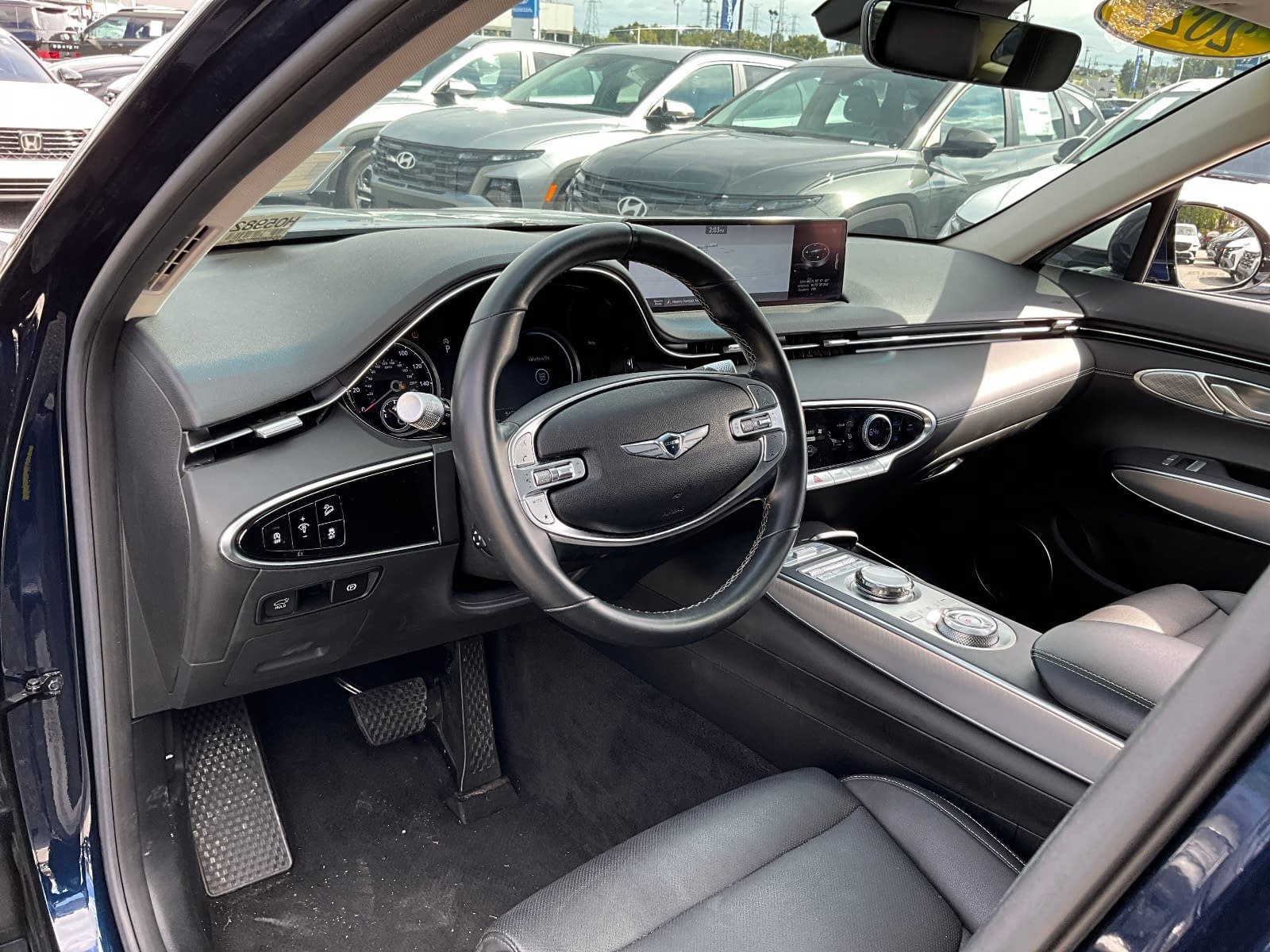Used 2022 Genesis GV70 2.5T w/ Select Package AWD/4WD image 12